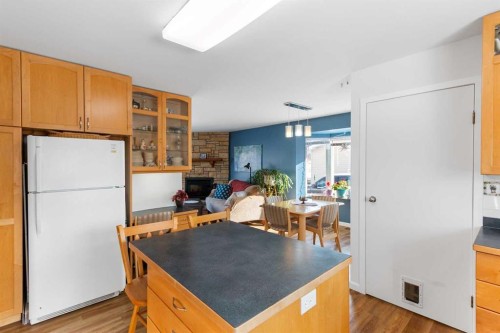 653 Macewan Drive, Carstairs, AB - Indoor Photo Showing Kitchen