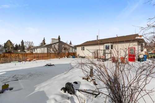 653 Macewan Drive, Carstairs, AB - Outdoor