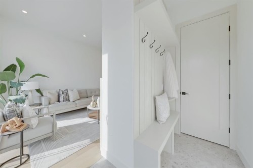 417 22 Avenue Nw, Calgary, AB - Indoor Photo Showing Other Room