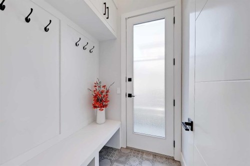 1902 13 Street Sw, Calgary, AB - Indoor Photo Showing Other Room