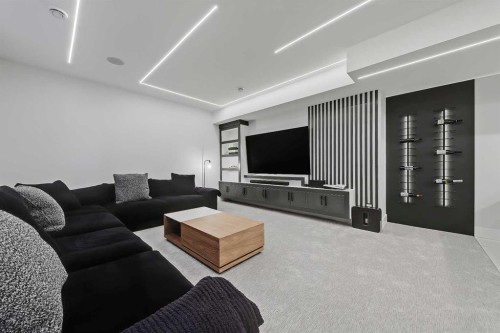 1902 13 Street Sw, Calgary, AB - Indoor Photo Showing Living Room