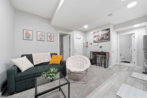 704 Creekstone Circle Sw, Calgary, AB - Indoor