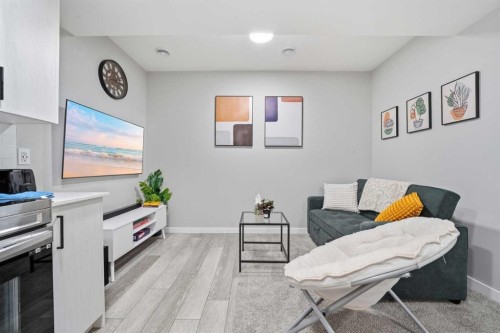 704 Creekstone Circle Sw, Calgary, AB - Indoor