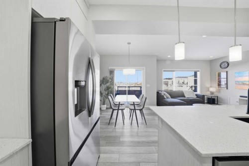 704 Creekstone Circle Sw, Calgary, AB - Indoor