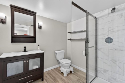 108 Cimarron Grove Circle, Okotoks, AB - Indoor Photo Showing Bathroom