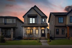 392 Lawthorn Way  Airdrie, AB T1Y 1V1