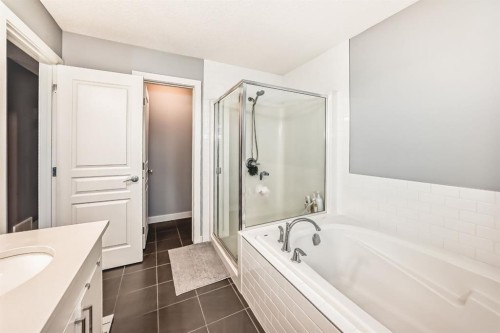 58 Sage Bluff View Nw, Calgary, AB - Indoor Photo Showing Bathroom