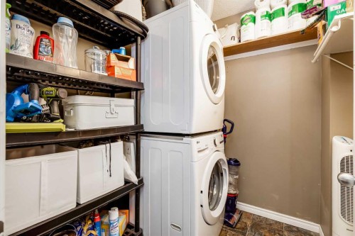 406-2011 University Drive Nw, Calgary, AB - Indoor Photo Showing Laundry Room