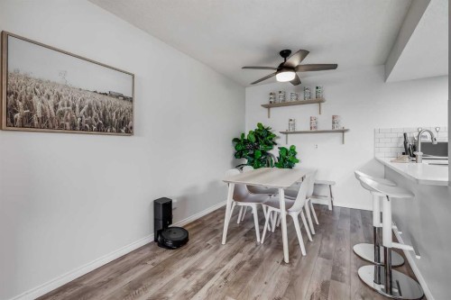 406-2011 University Drive Nw, Calgary, AB - Indoor Photo Showing Dining Room