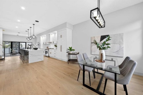 5239 22 Avenue Nw, Calgary, AB - Indoor Photo Showing Dining Room