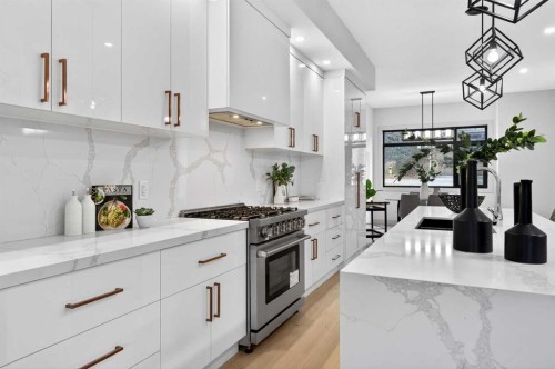 5239 22 Avenue Nw, Calgary, AB - Indoor Photo Showing Kitchen With Upgraded Kitchen