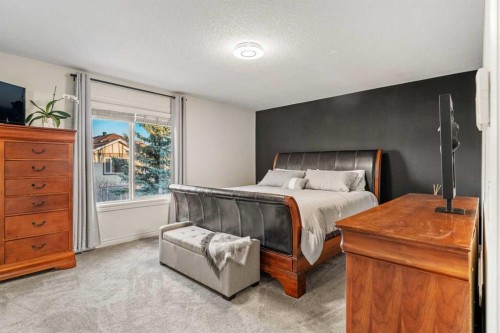 311 Chaparral Ravine View Se, Calgary, AB - Indoor Photo Showing Bedroom