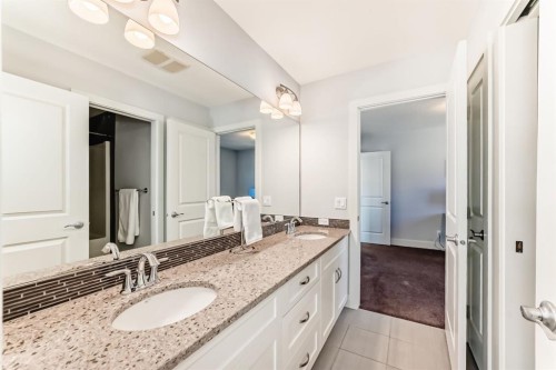 28 Ranchers Manor, Okotoks, AB - Indoor Photo Showing Bathroom