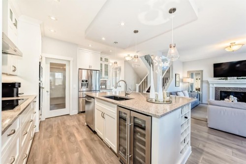 28 Ranchers Manor, Okotoks, AB - Indoor Photo Showing Kitchen With Upgraded Kitchen