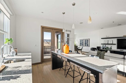 101 Aspen Meadows Hill Sw, Calgary, AB - Indoor Photo Showing Kitchen
