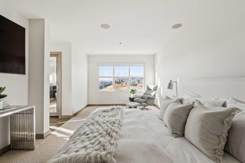 101 Aspen Meadows Hill Sw, Calgary, AB - Indoor Photo Showing Other Room