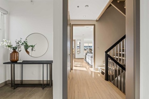 101 Aspen Meadows Hill Sw, Calgary, AB - Indoor Photo Showing Other Room