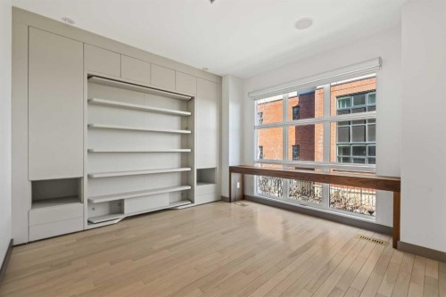 101 Aspen Meadows Hill Sw, Calgary, AB - Indoor Photo Showing Other Room