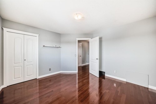 40 Cimarron Crescent, Okotoks, AB - Indoor Photo Showing Other Room