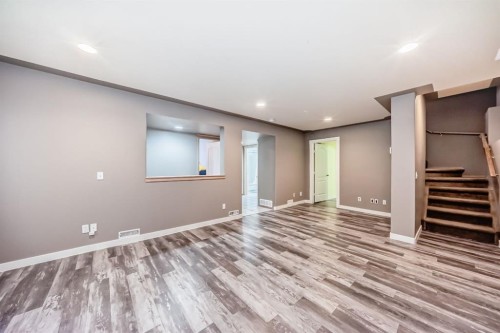 40 Cimarron Crescent, Okotoks, AB - Indoor Photo Showing Other Room