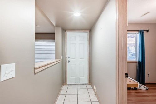 40 Cimarron Crescent, Okotoks, AB - Indoor Photo Showing Other Room