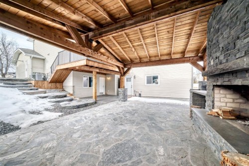 40 Cimarron Crescent, Okotoks, AB -  With Fireplace