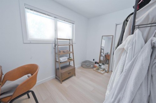 7611 Fleetwood Drive Se, Calgary, AB - Indoor