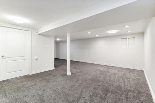 7611 Fleetwood Drive Se, Calgary, AB - Indoor