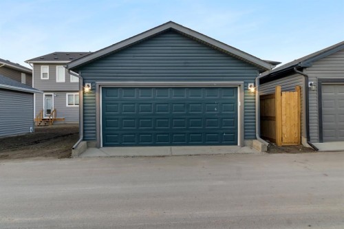 317 Midgrove Link Sw, Airdrie, AB - Outdoor