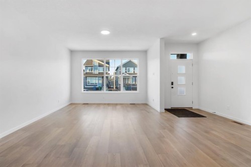 317 Midgrove Link Sw, Airdrie, AB - Indoor