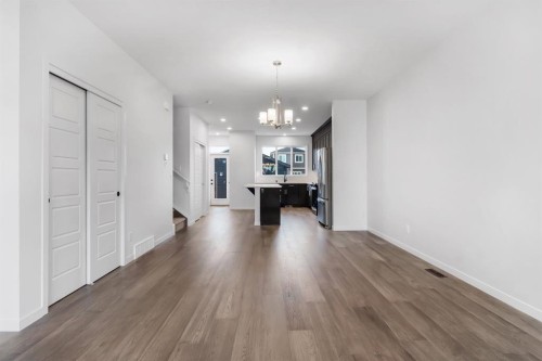 317 Midgrove Link Sw, Airdrie, AB - Indoor Photo Showing Living Room