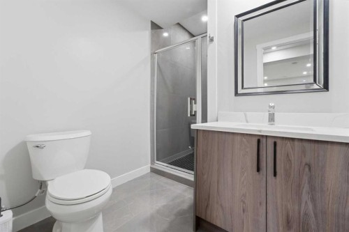 30 Belmont Crescent Sw, Calgary, AB - Indoor Photo Showing Bathroom