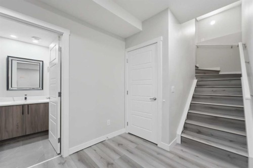 30 Belmont Crescent Sw, Calgary, AB - Indoor Photo Showing Other Room