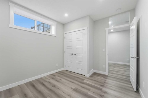 30 Belmont Crescent Sw, Calgary, AB - Indoor Photo Showing Other Room