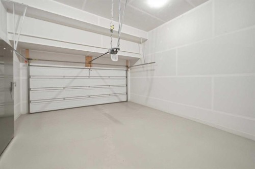 30 Belmont Crescent Sw, Calgary, AB - Indoor Photo Showing Garage