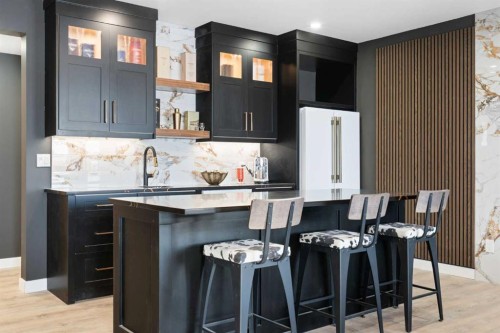 71 Muirfield Close, Lyalta, AB - Indoor Photo Showing Kitchen