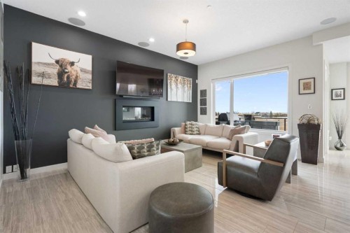 71 Muirfield Close, Lyalta, AB - Indoor Photo Showing Living Room