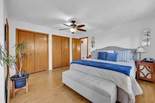 874 Riverbend Drive Se, Calgary, AB - Indoor Photo Showing Bedroom