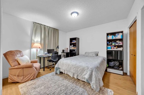 874 Riverbend Drive Se, Calgary, AB - Indoor Photo Showing Bedroom