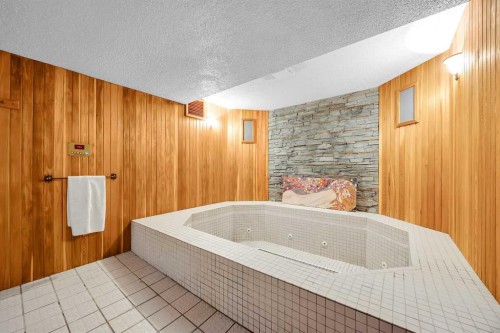 874 Riverbend Drive Se, Calgary, AB - Indoor Photo Showing Bathroom