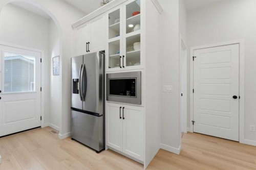 937 Reynolds Lane, Airdrie, AB - Indoor