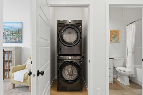 937 Reynolds Lane, Airdrie, AB - Indoor Photo Showing Laundry Room
