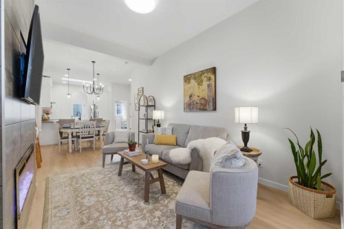 937 Reynolds Lane, Airdrie, AB - Indoor Photo Showing Living Room
