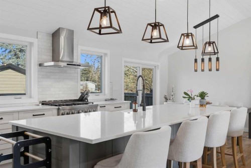 6725 Livingstone Drive Sw, Calgary, AB - Indoor