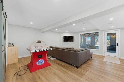 6725 Livingstone Drive Sw, Calgary, AB - Indoor