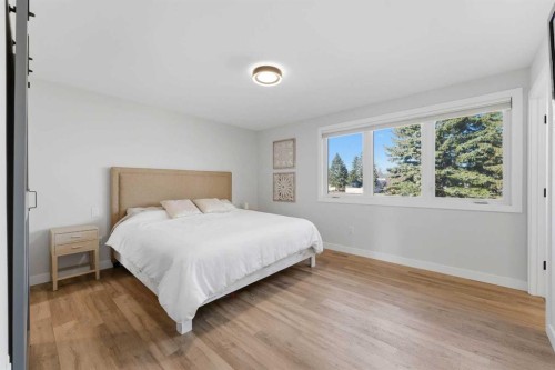6725 Livingstone Drive Sw, Calgary, AB - Indoor Photo Showing Bedroom
