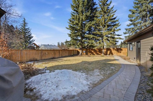 6725 Livingstone Drive Sw, Calgary, AB - Outdoor