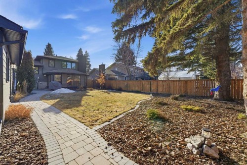 6725 Livingstone Drive Sw, Calgary, AB - Outdoor