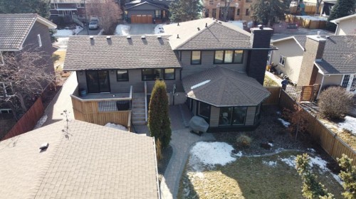 6725 Livingstone Drive Sw, Calgary, AB - Outdoor