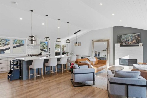 6725 Livingstone Drive Sw, Calgary, AB - Indoor Photo Showing Living Room
